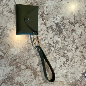 Avryn Co wallet/wristlet